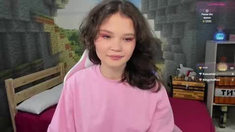 Snapshot of emilychaves chatting on September 28, 5:29 pm Emilyhaves online show from September 28, 5:29 pm