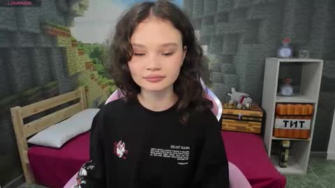 Snapshot of emilychaves chatting on September 27, 5:20 pm Emilyhaves online show from September 27, 5:20 pm