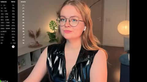 Emily  online show from November 10, 12:55 pm