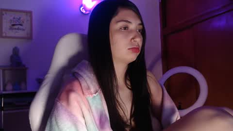 Snapshot of emilyjangcandy_ chatting on October 9, 5:22 am Emily Jang online show from October 9, 5:22 am