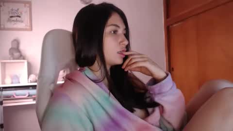 Snapshot of emilyjangcandy_ chatting on October 18, 10:29 am Emily Jang online show from October 18, 10:29 am