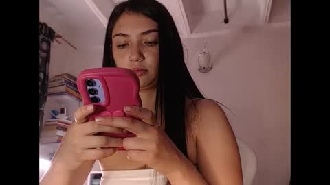 Snapshot of emilyjangcandy_ chatting on October 1, 2:55 pm Emily Jang online show from October 1, 2:55 pm