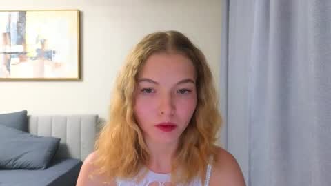 Snapshot of emilyluvo chatting on October 6, 12:05 am Emily online show from October 6, 12:05 am