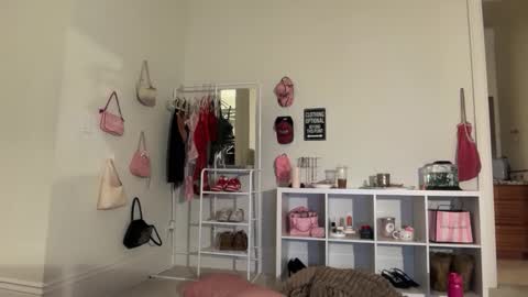 emilyparkerrr online show from March 4, 2:40 am