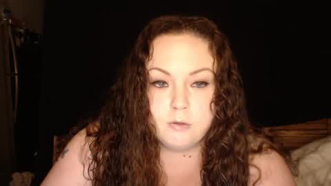 Snapshot of emilysgotissues chatting on February 24, 5:52 am Emily Bankz online show from February 24, 5:52 am