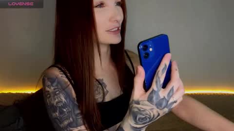 Snapshot of emilytrays chatting on October 11, 9:03 am Emily wish-list  online show from October 11, 9:03 am