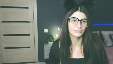 Emily online show from February 9, 11:14 am