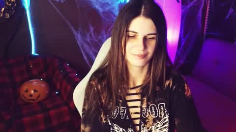 Emily online show from November 1, 2:05 am