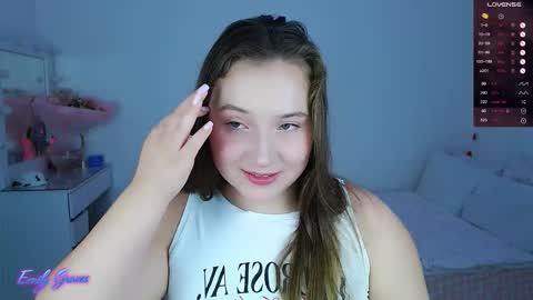 Snapshot of emilyxgrasez chatting on September 13, 12:29 am Emily online show from September 13, 12:29 am