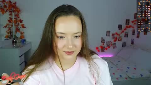 Snapshot of emilyxgrasez chatting on October 2, 9:42 pm Emily online show from October 2, 9:42 pm