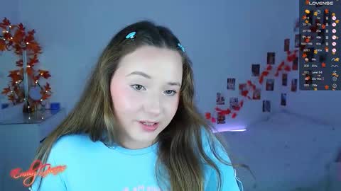 Snapshot of emilyxgrasez chatting on October 30, 10:55 pm Emily online show from October 30, 10:55 pm