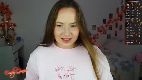 Snapshot of emilyxgrasez chatting on October 27, 6:24 pm Emily online show from October 27, 6:24 pm