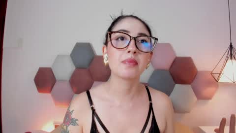 Emilyy Watson online show from April 1, 12:33 am