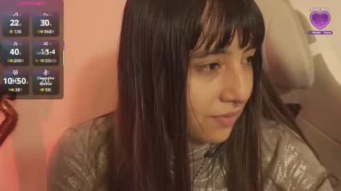 Snapshot of emitaa17228 chatting on October 17, 8:34 pm emma online show from October 17, 8:34 pm