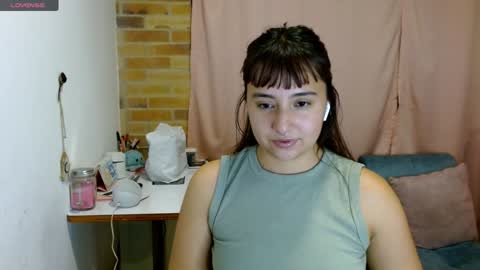 Snapshot of emitaa17228 chatting on December 4, 1:58 am emma online show from December 4, 1:58 am