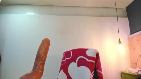 Snapshot of emma__love_ chatting on February 27, 1:28 pm Emma online show from February 27, 1:28 pm