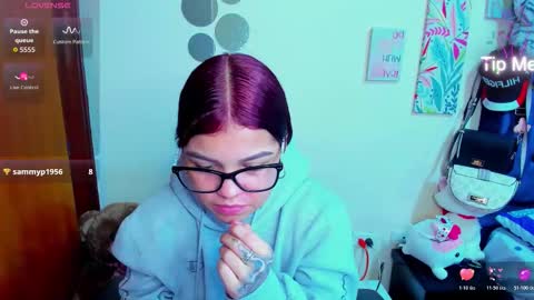 emma_boo_ online show from December 14, 8:03 pm