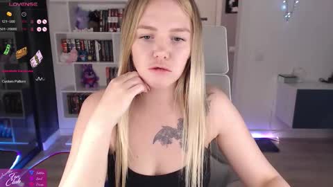 Emma online show from October 19, 6:10 pm