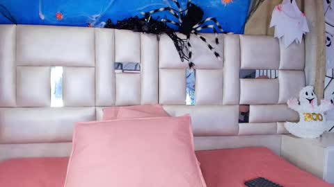 Emma online show from October 24, 3:24 am