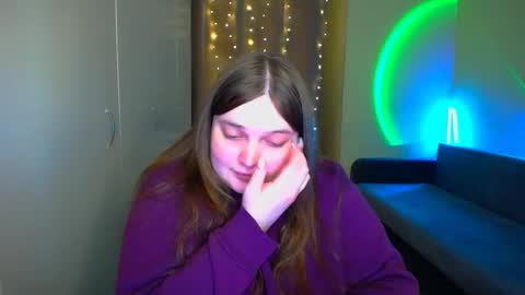 Snapshot of emma_dorn chatting on October 22, 5:40 pm Eva online show from October 22, 5:40 pm