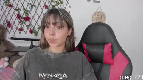 Snapshot of emma_grayys chatting on October 12, 6:16 am emma_grayys online show from October 12, 6:16 am