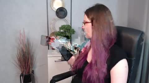 emma online show from March 7, 7:08 am