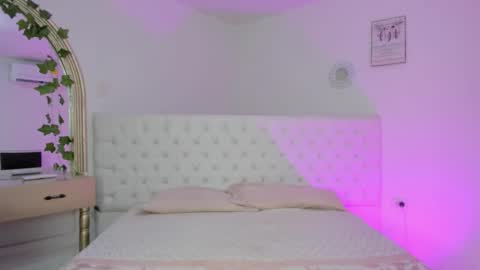 Emma online show from November 21, 12:51 pm