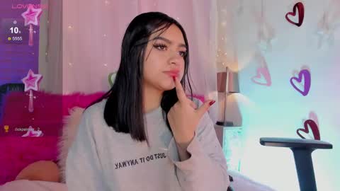 EMMA  online show from March 7, 6:54 pm