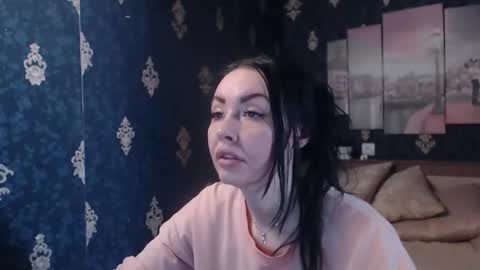 EmmaGoldX online show from February 3, 6:40 am