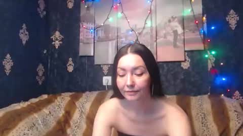 Snapshot of emmagoldx chatting on March 5, 11:49 am EmmaGoldX online show from March 5, 11:49 am