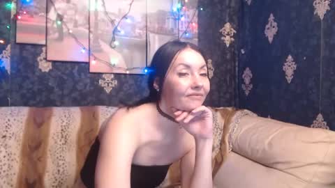 Snapshot of emmagoldx chatting on February 5, 9:40 pm EmmaGoldX online show from February 5, 9:40 pm