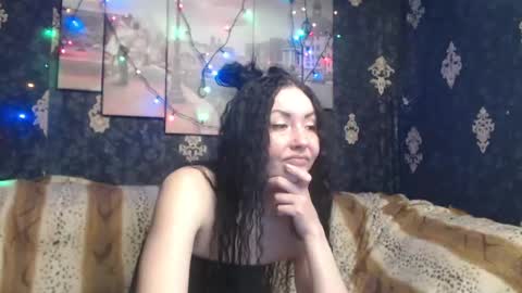 Snapshot of emmagoldx chatting on February 9, 2:17 am EmmaGoldX online show from February 9, 2:17 am