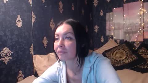 Snapshot of emmagoldx chatting on October 30, 9:00 am EmmaGoldX online show from October 30, 9:00 am