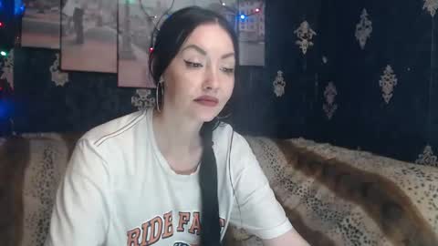 Snapshot of emmagoldx chatting on February 19, 7:05 pm EmmaGoldX online show from February 19, 7:05 pm