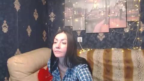 Snapshot of emmagoldx chatting on December 16, 9:09 pm EmmaGoldX online show from December 16, 9:09 pm