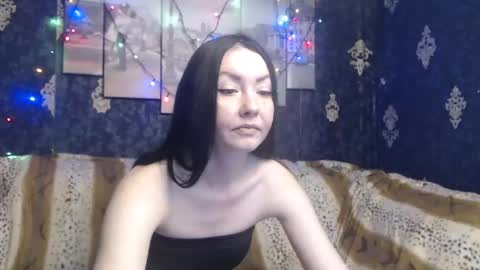 Snapshot of emmagoldx chatting on February 8, 9:13 am EmmaGoldX online show from February 8, 9:13 am