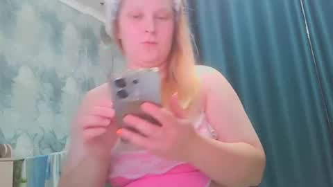 emmamelody online show from September 12, 12:00 am