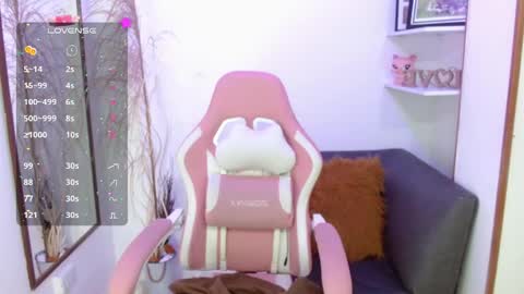 Snapshot of emmamyers_ chatting on September 25, 1:37 am Emma  online show from September 25, 1:37 am