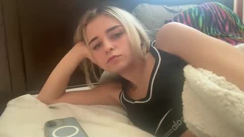 EmmaAngel online show from December 18, 4:12 pm