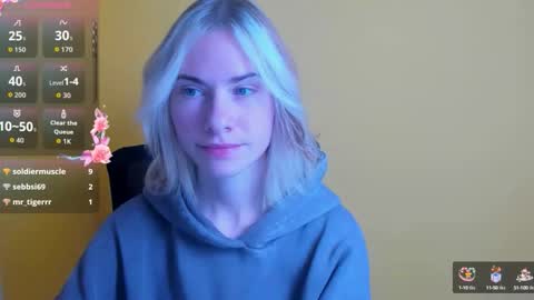 Emmi online show from October 14, 7:22 am