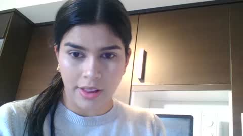 emmie online show from November 24, 8:16 am