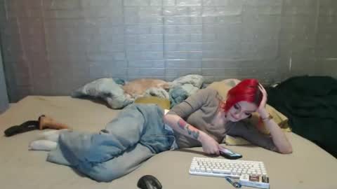 Emmily000 online show from February 2, 3:49 am