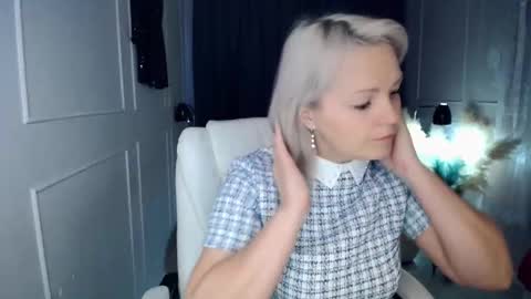 emmmam online show from November 21, 10:06 am