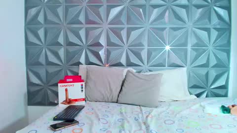 emmy online show from March 3, 8:26 pm