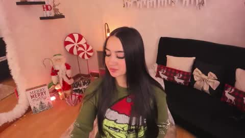 Emmy Evans  online show from December 15, 7:19 pm