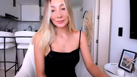 Snapshot of emyconneer chatting on January 24, 3:34 pm emyconneer online show from January 24, 3:34 pm