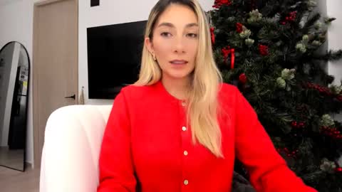 Snapshot of emyconneer chatting on December 18, 11:30 pm emyconneer online show from December 18, 11:30 pm