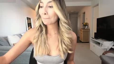 Snapshot of emyconneer chatting on September 26, 8:50 pm emyconneer online show from September 26, 8:50 pm