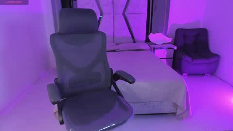 Emy Silver online show from March 7, 1:40 pm