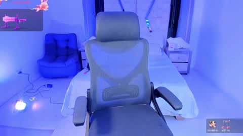 Emy Silver online show from February 8, 2:49 pm